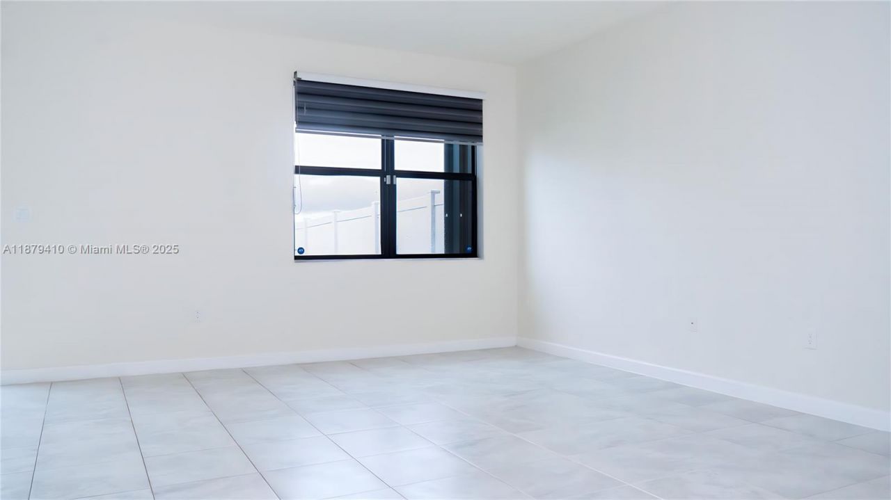 3343 W 100th Ter, Hialeah, FL 33018 Photo