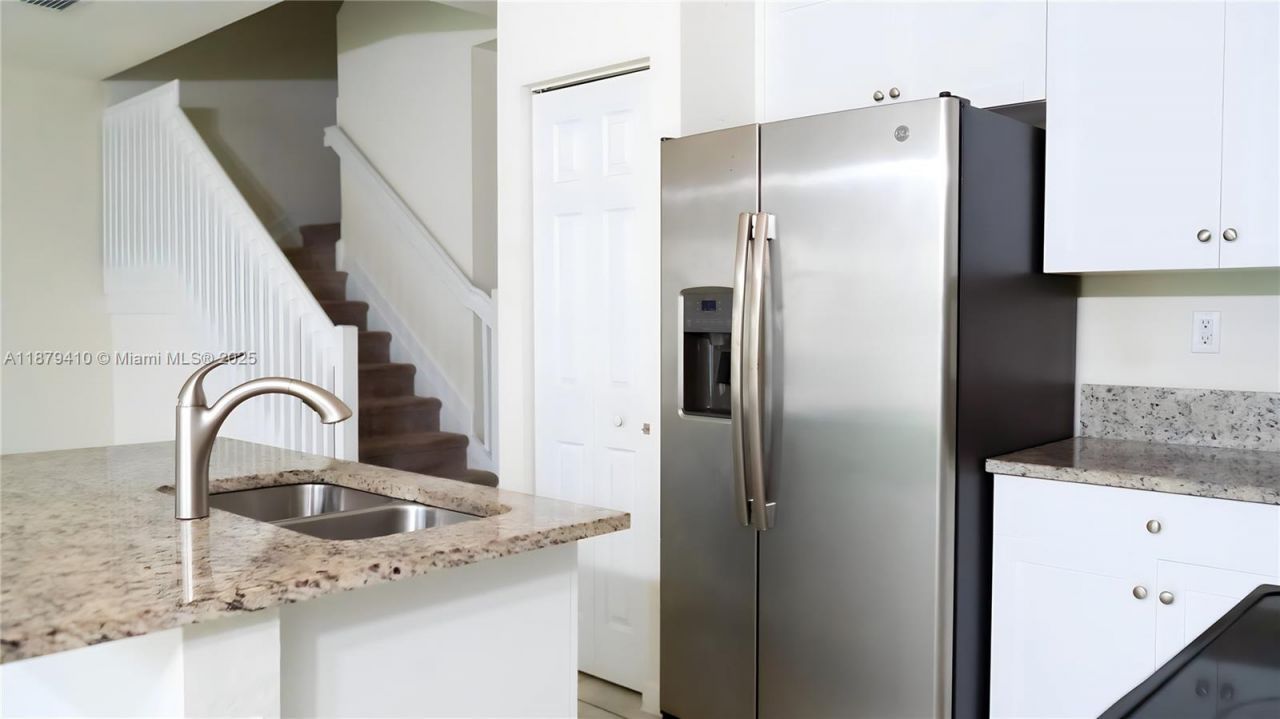 3343 W 100th Ter, Hialeah, FL 33018 Photo