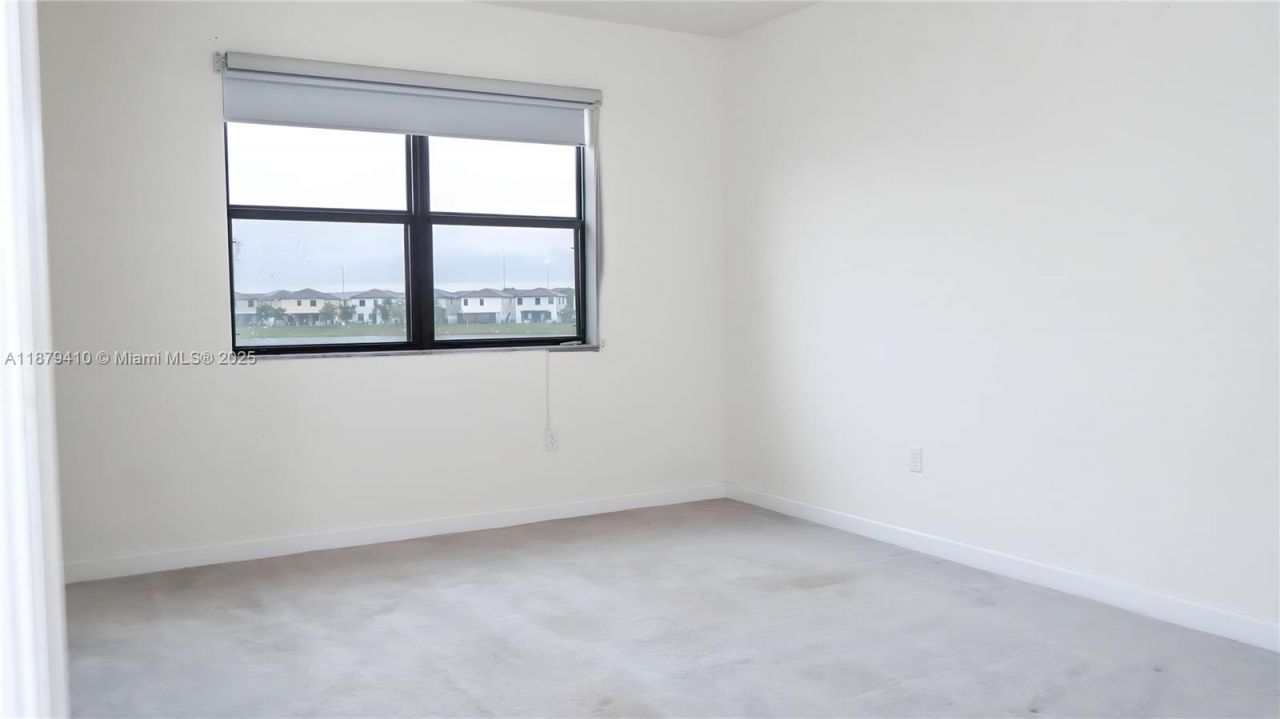 3343 W 100th Ter, Hialeah, FL 33018 Photo