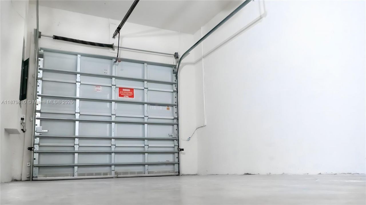 3343 W 100th Ter, Hialeah, FL 33018 Photo