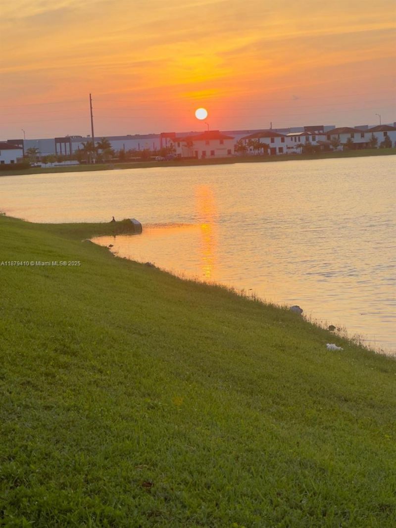 3343 W 100th Ter, Hialeah, FL 33018 Photo