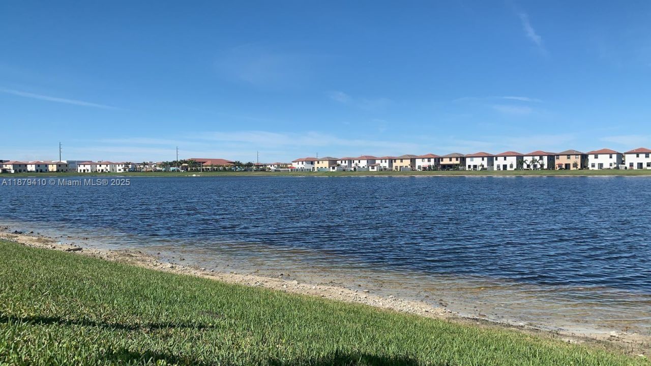 3343 W 100th Ter, Hialeah, FL 33018 Photo