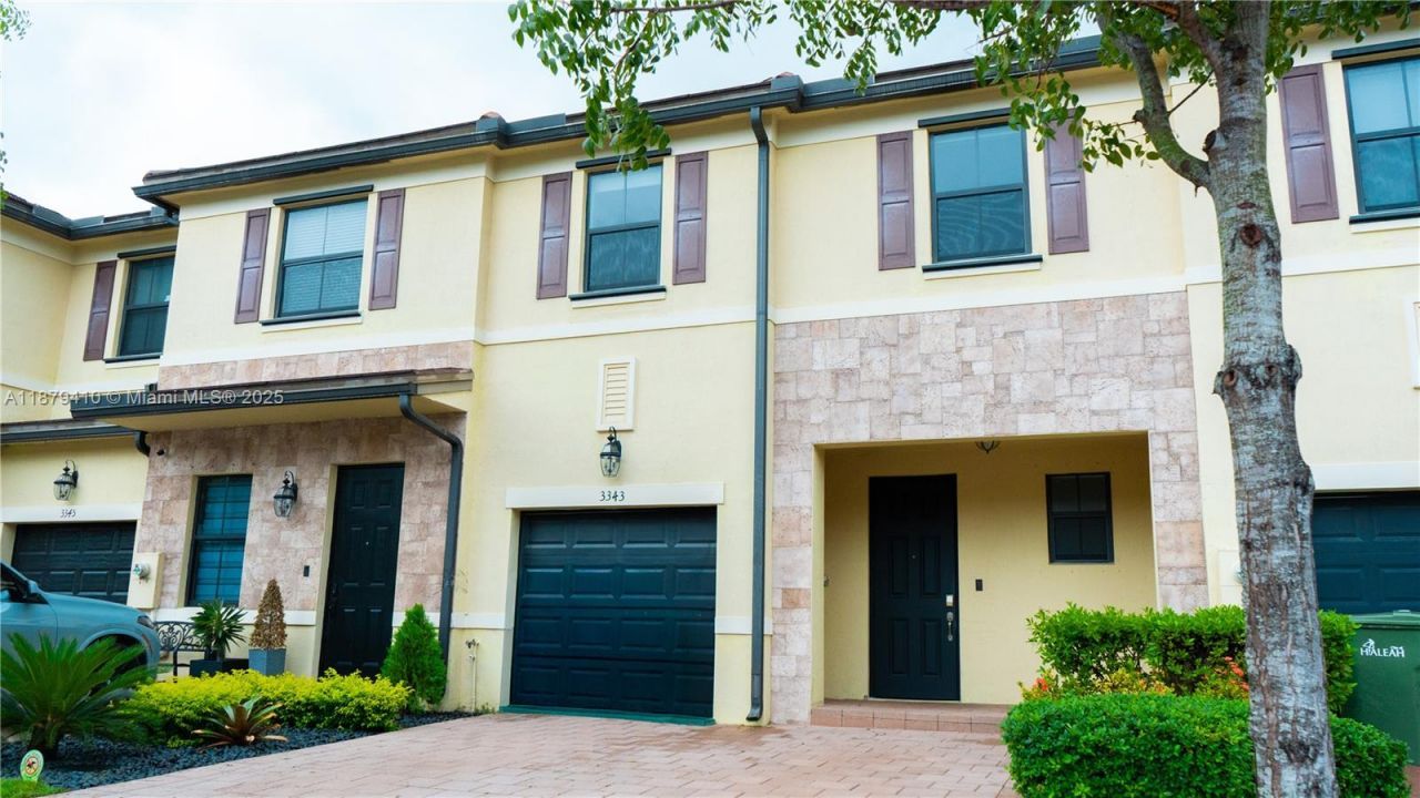 3343 W 100th Ter, Hialeah, FL 33018 Photo
