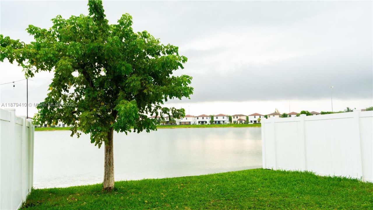 3343 W 100th Ter, Hialeah, FL 33018 Photo