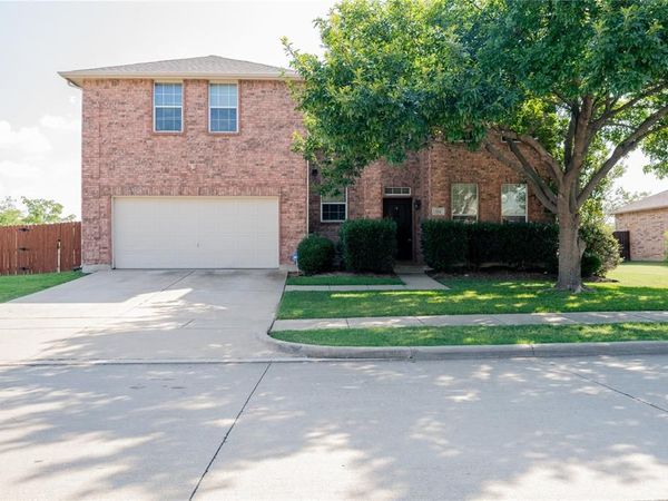 524 Zachum Drive, Arlington, TX 76002