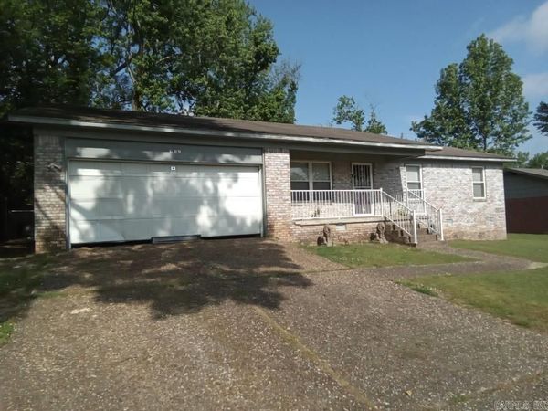 609 Newcastle Dr, Sherwood, AR 72120