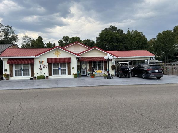 49A W Reynolds, Pontotoc, MS 38863