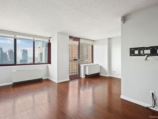 4-74 48th Avenue, Unit 21N, Long Island City, NY 11109