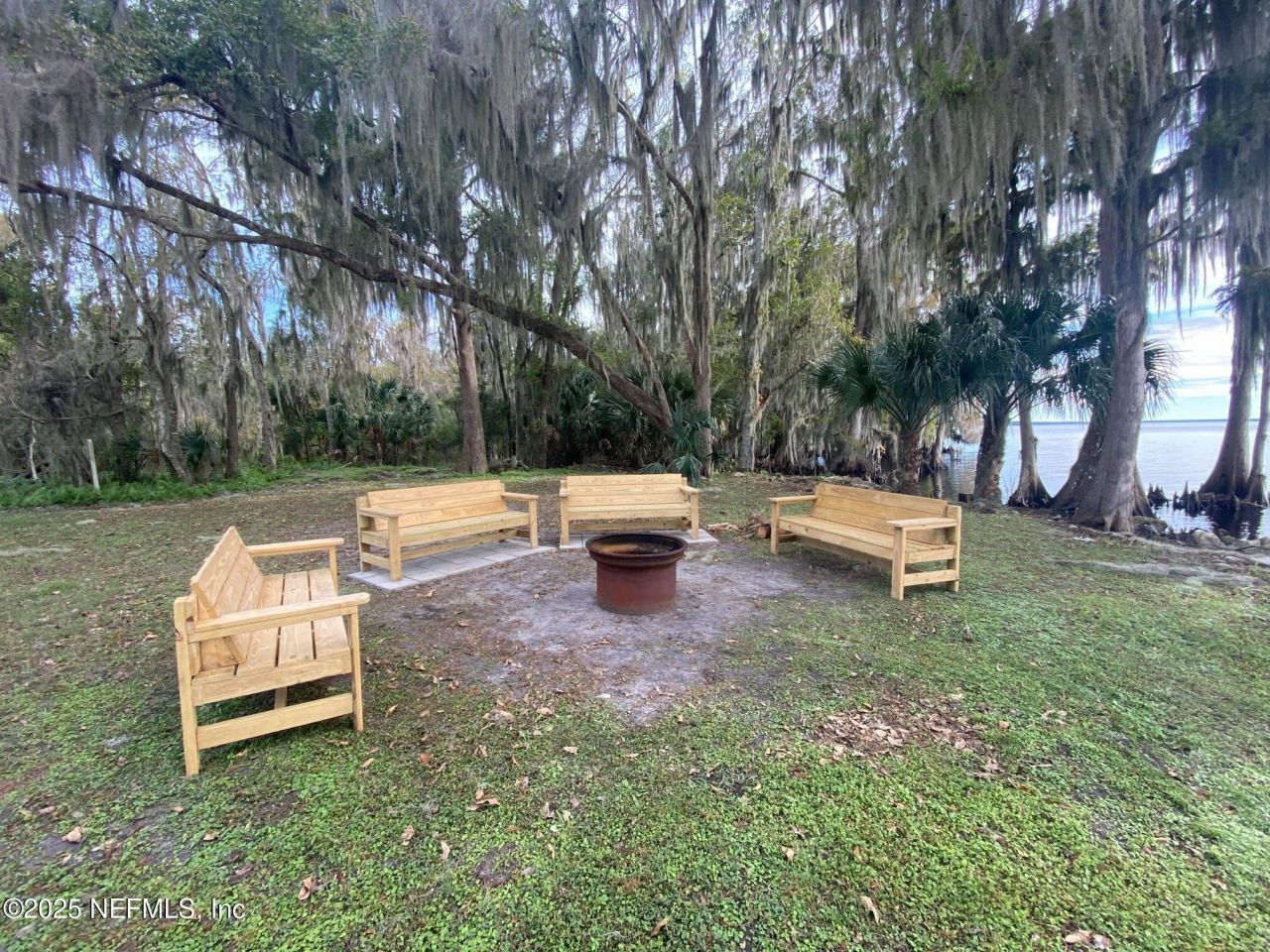 806 Paradise Boulevard, Georgetown, FL 32139 Photo