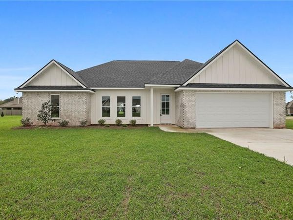 18292 WOLF TRACK Way, Loranger, LA 70446