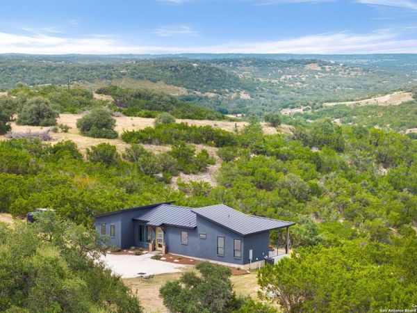 11 Sacramento, Kendalia, TX 78027