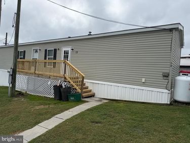 13 HILLTOP AVENUE, AKRON, PA 17501