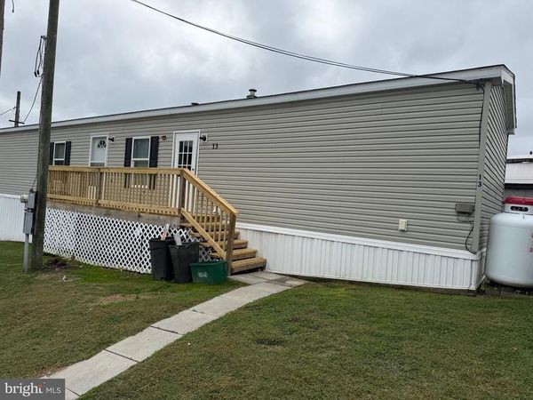 13 HILLTOP AVENUE, AKRON, PA 17501