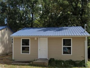 205 & 203 Hughes Street, Windsor, MO 65360