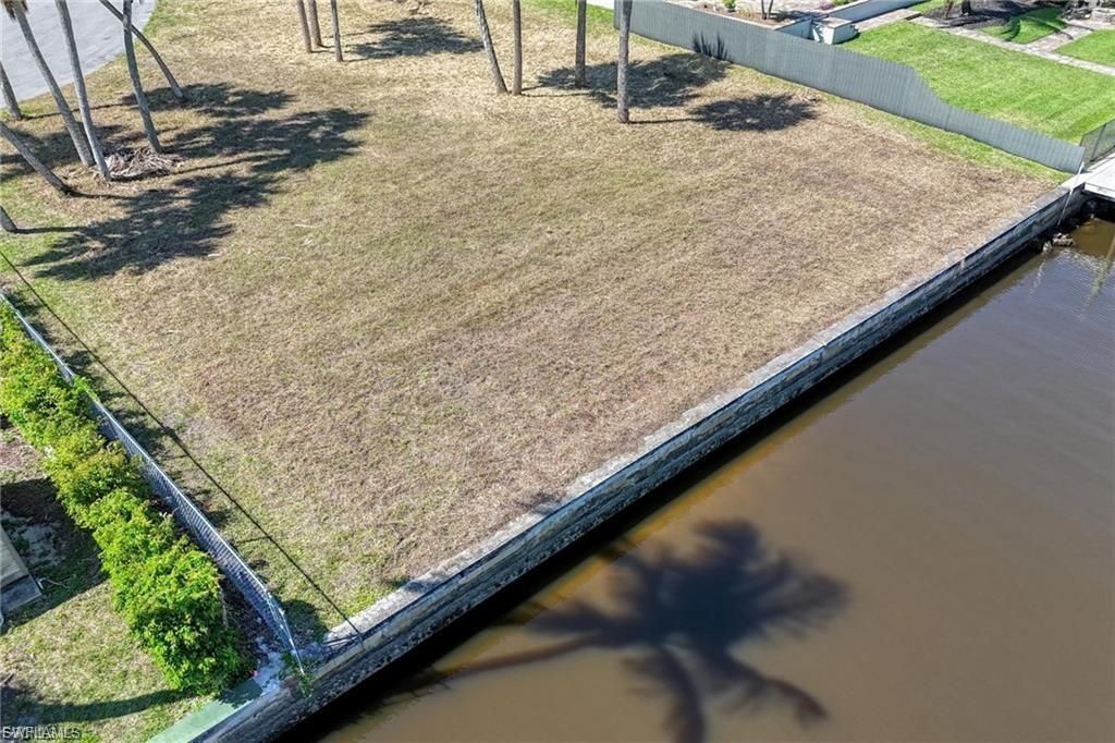 1806 Marina Cir, North Fort Myers, FL 33913 Photo