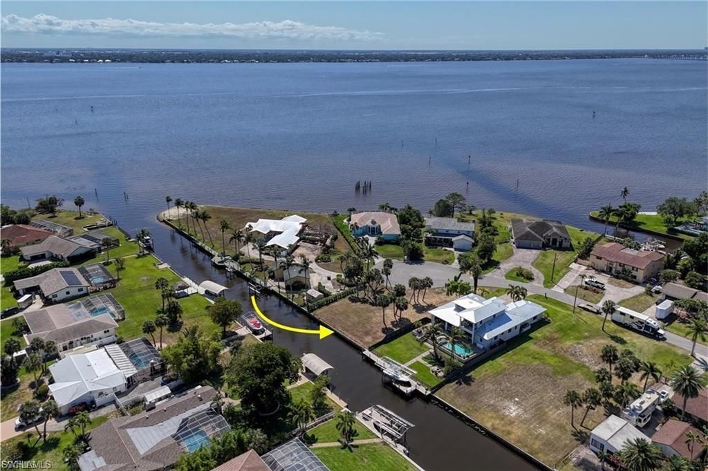 1806 Marina Cir, North Fort Myers, FL 33913 Photo