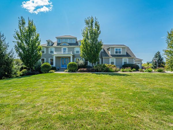 520 E 700 N, Valparaiso, IN 46383