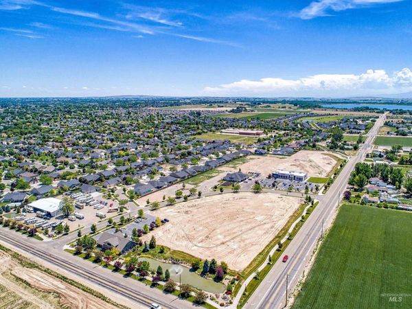 1025 S Rising Sun Dr, Nampa, ID 83686