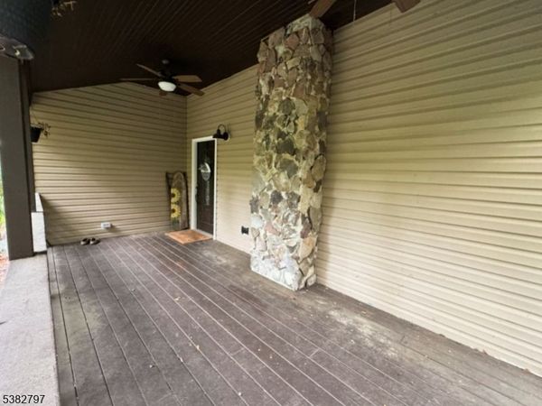 11 Hirams Grove Rd, Sandyston, NJ 07826