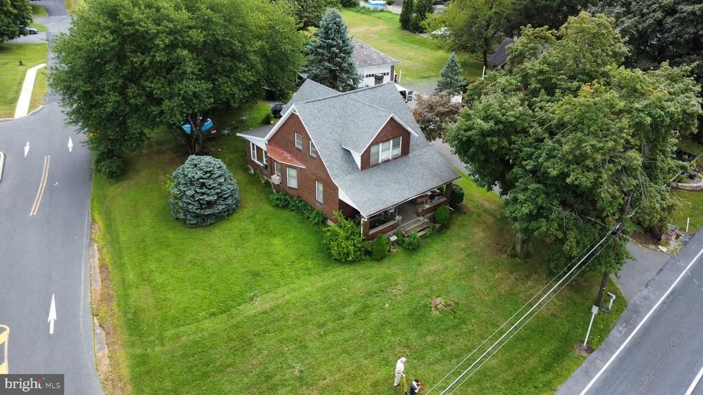 1515 SULLIVAN TRAIL, EASTON, PA 18040