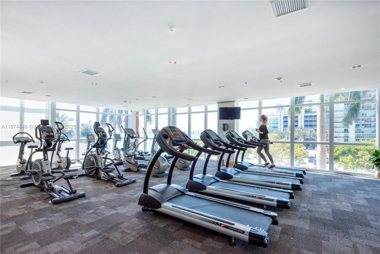 1155 Brickell Bay Dr, Unit 609, Miami, FL 33131 Photo