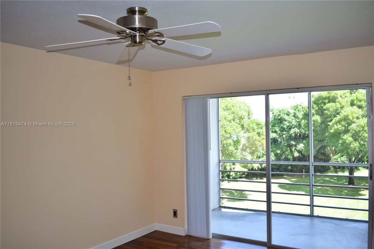 9641 Sunrise Lakes Blvd, Unit 306, Sunrise, FL 33322 Photo
