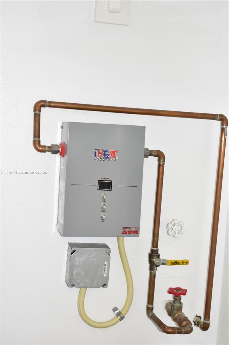 9641 Sunrise Lakes Blvd, Unit 306, Sunrise, FL 33322 Photo