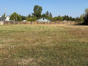 3 Orchard St, Monroe, OR 97456