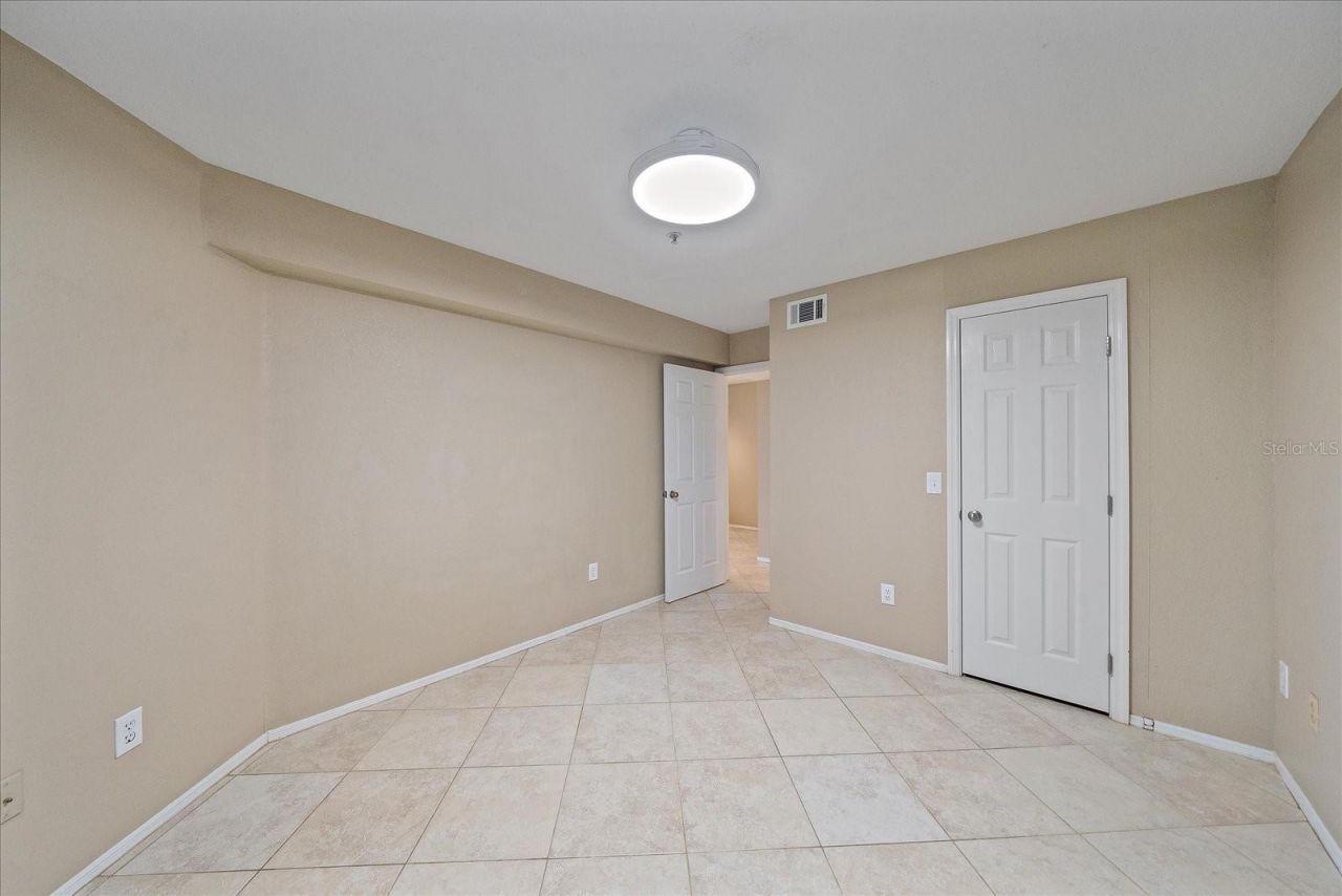 850 S Tamiami Trail, Unit 207, Sarasota, FL 34236 Photo