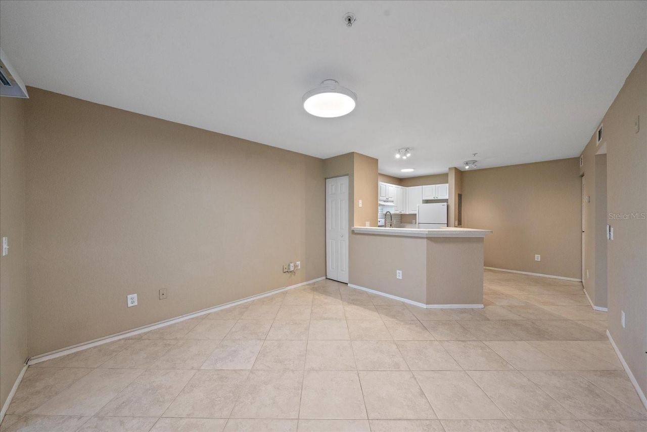 850 S Tamiami Trail, Unit 207, Sarasota, FL 34236 Photo