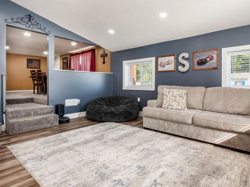 2378 W High Street NE, Newark, OH 43055 Photo 9