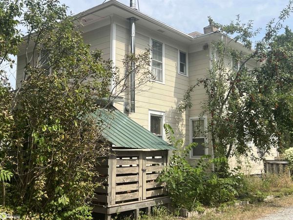 603 S 4Th Street, Fairfield, IA 52556