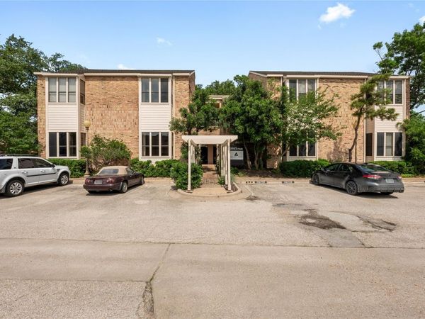 3624 N Hills DR, Unit D201, Austin, TX 78731