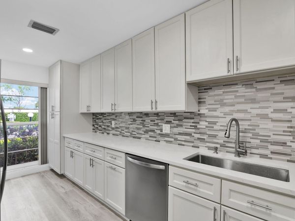 8844 Belle Aire Dr Drive, Unit 224, Boca Raton, FL 33433