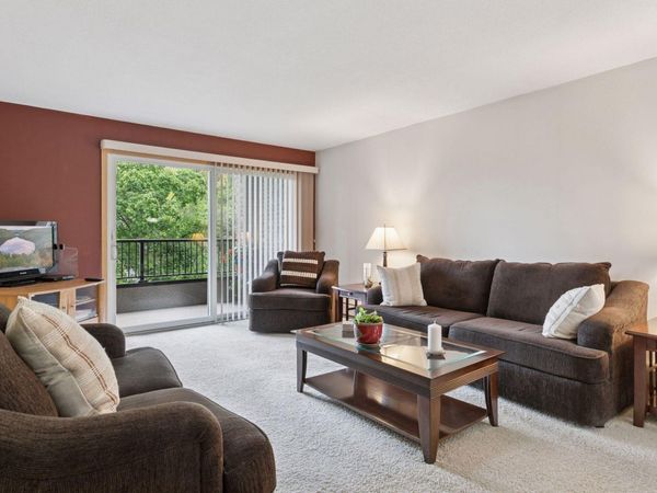 2230 Midland Grove Road, Unit 208, Roseville, MN 55113