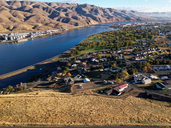 2600 Valleyview Drive, Clarkston, WA 99403