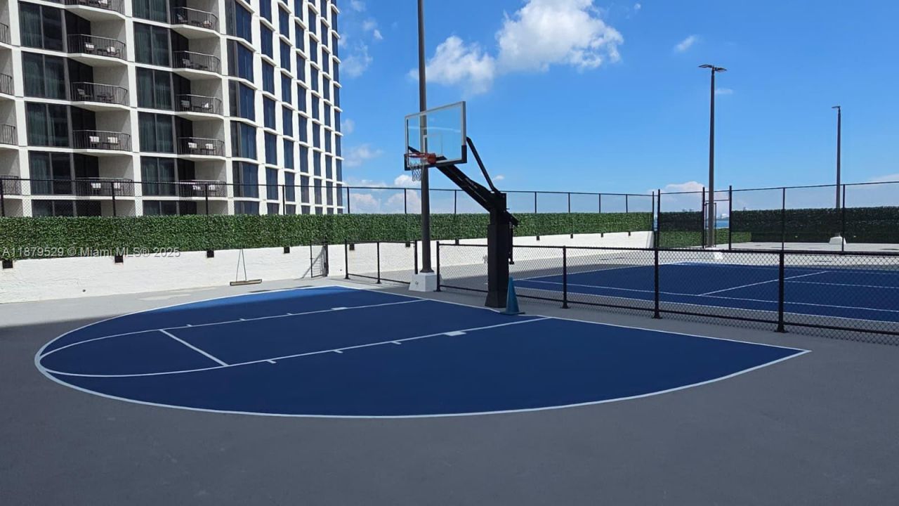 555 NE 15th St, Unit PH-D, Miami, FL 33132 Photo