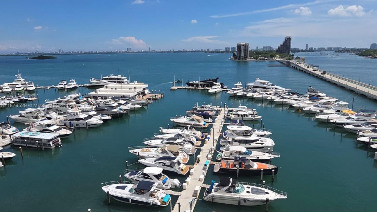 555 NE 15th St, Unit PH-D, Miami, FL 33132 Photo