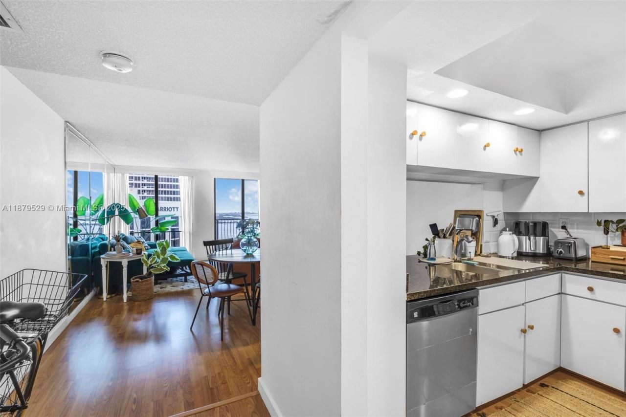 555 NE 15th St, Unit PH-D, Miami, FL 33132 Photo