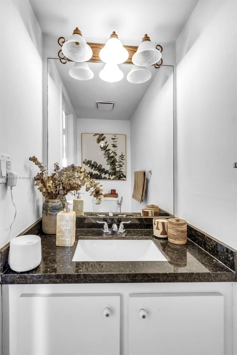 555 NE 15th St, Unit PH-D, Miami, FL 33132 Photo