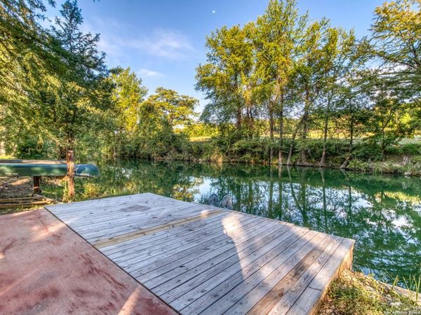 170 Teich, Bandera, TX 78003