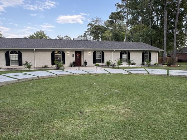 108 Azalea Drive, Forest, MS 39074