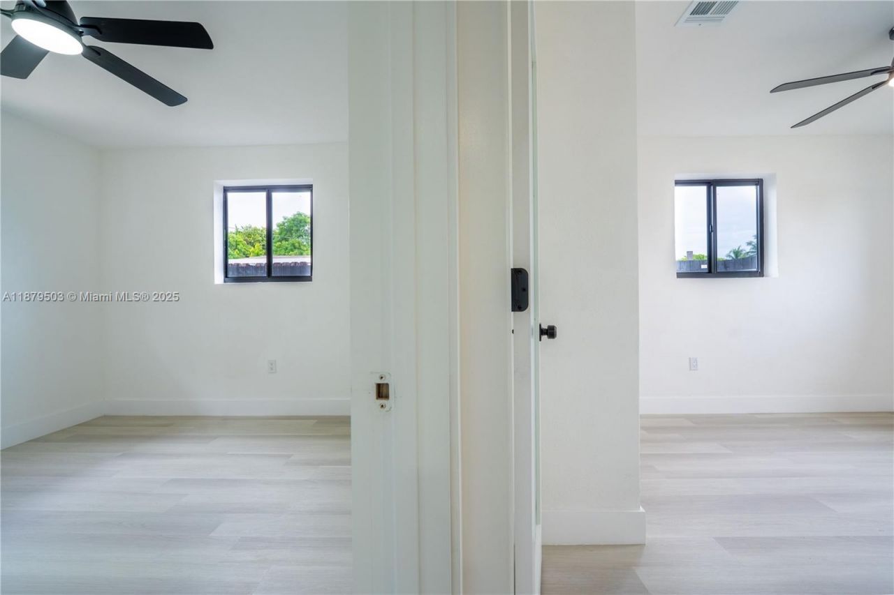 1301 NW 176th Ter, Miami Gardens, FL 33169 Photo