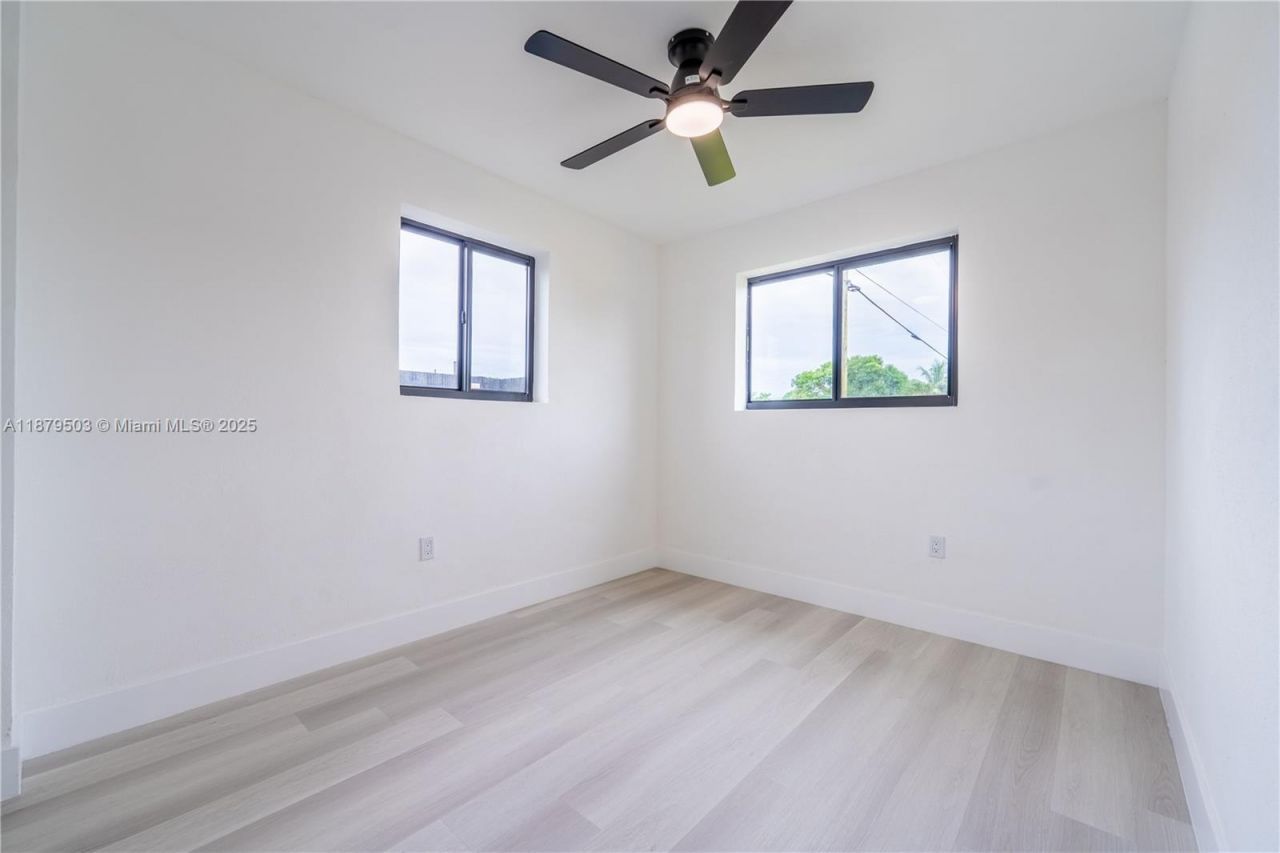 1301 NW 176th Ter, Miami Gardens, FL 33169 Photo