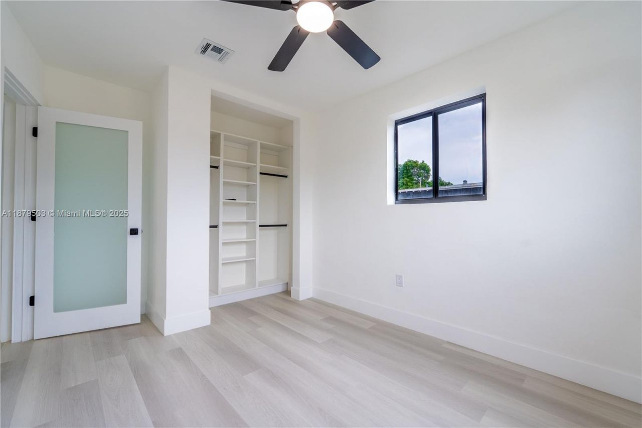 1301 NW 176th Ter, Miami Gardens, FL 33169 Photo