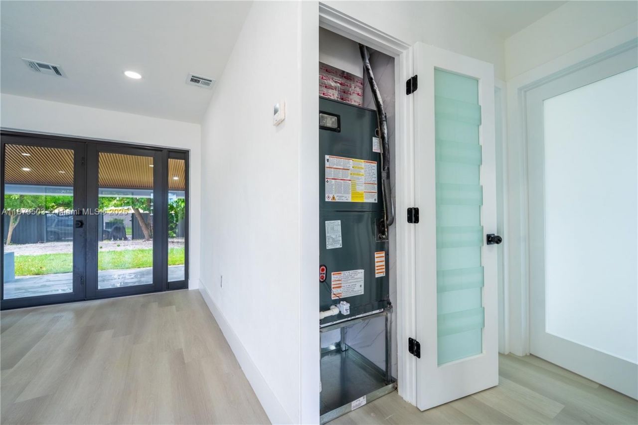 1301 NW 176th Ter, Miami Gardens, FL 33169 Photo