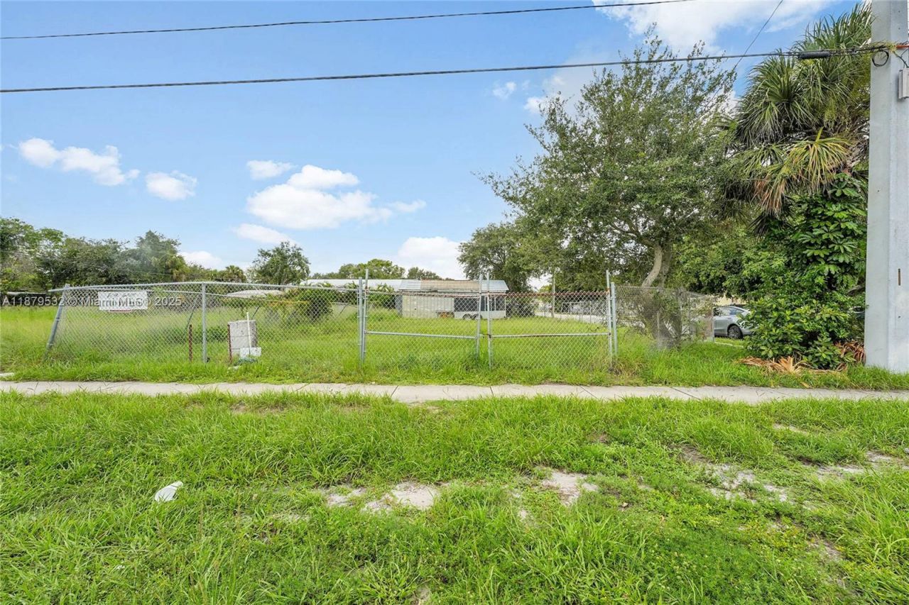 1305 Suwanee Dr, West Palm Beach, FL 33409 Photo