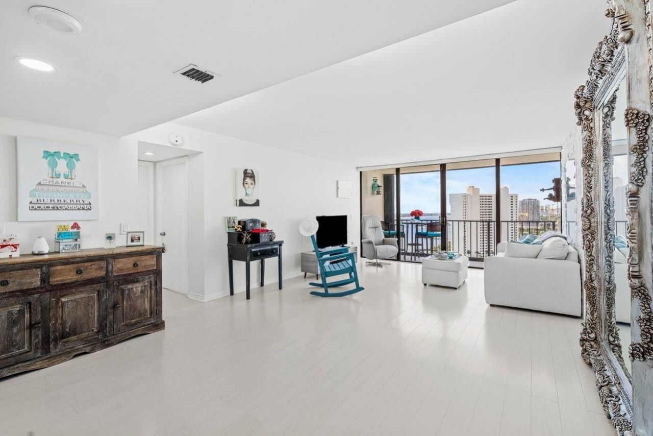 5600 N Flagler Drive, Unit 2004, West Palm Beach, FL 33407 Photo