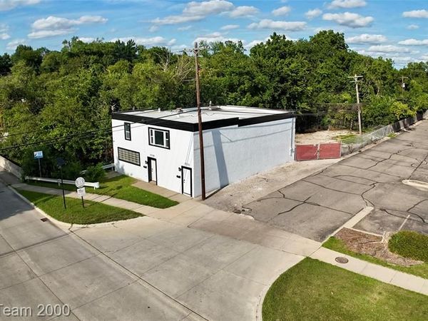 5729 S Beech Daly Street, Dearborn Heights, MI 48125