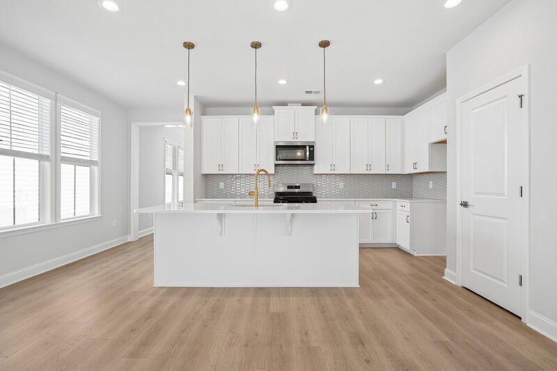 442 Queenview Lane Photo 1